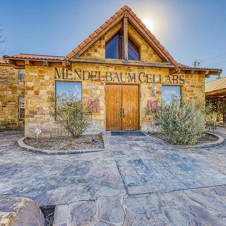 The Pecan @ Mendelbaum Winery Guest Cabins Villa Fredericksburg Bagian luar foto