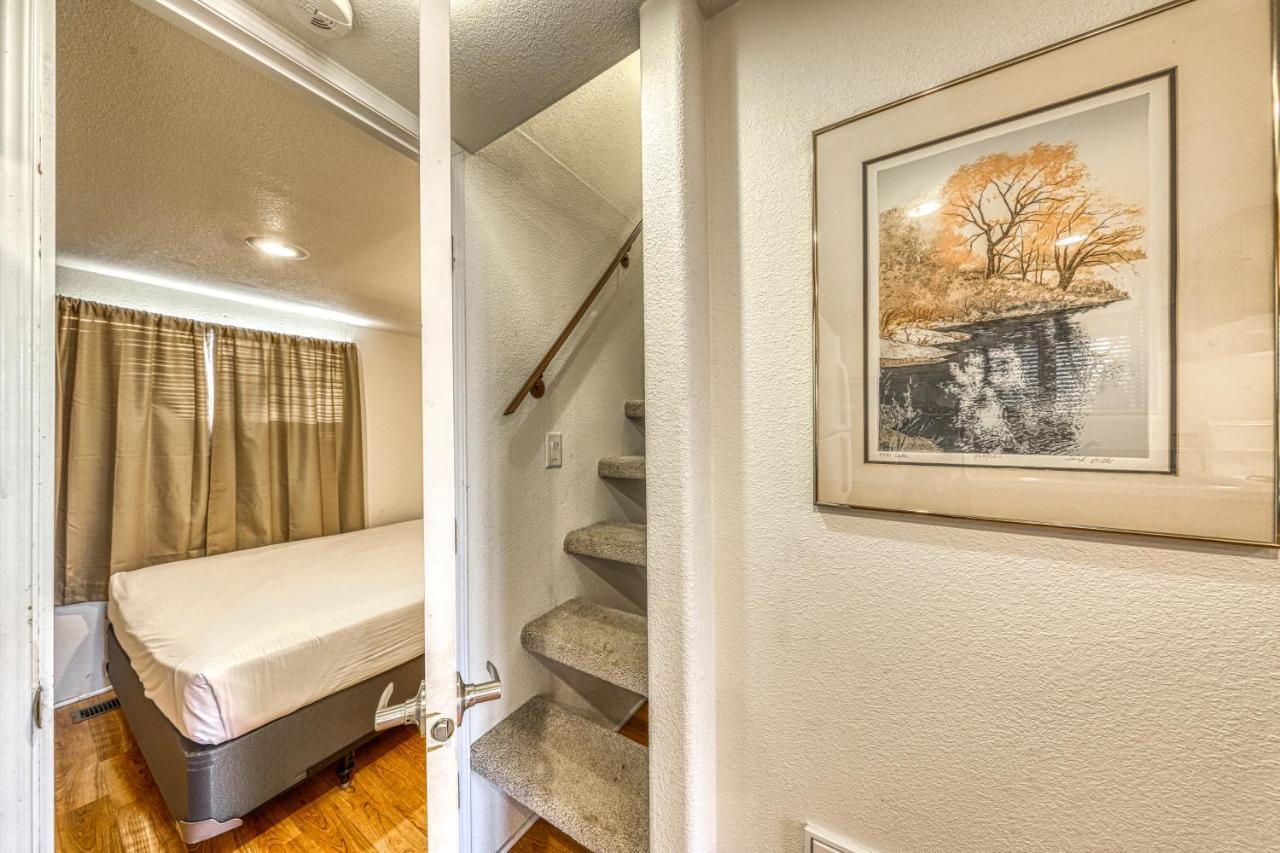 The Pecan @ Mendelbaum Winery Guest Cabins Villa Fredericksburg Bagian luar foto