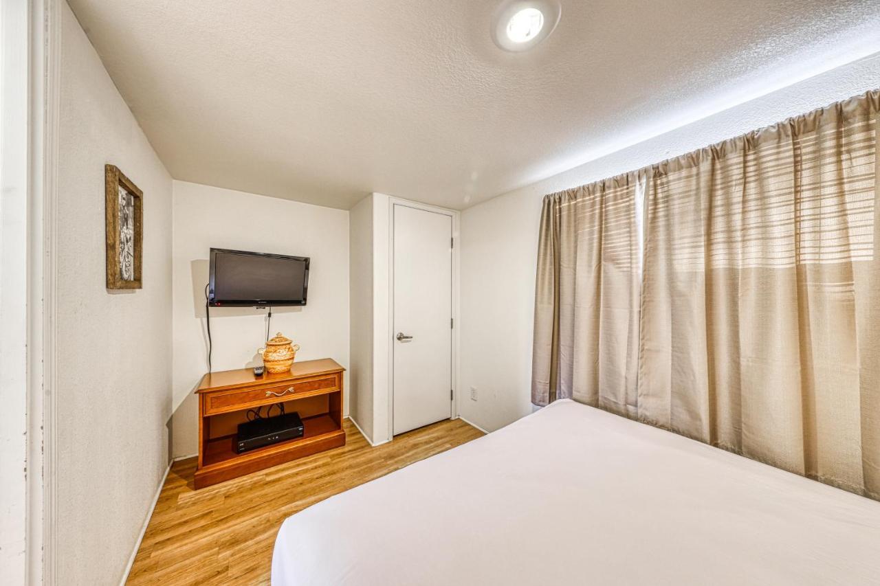 The Pecan @ Mendelbaum Winery Guest Cabins Villa Fredericksburg Bagian luar foto