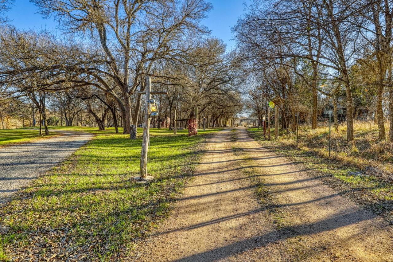 The Pecan @ Mendelbaum Winery Guest Cabins Villa Fredericksburg Bagian luar foto